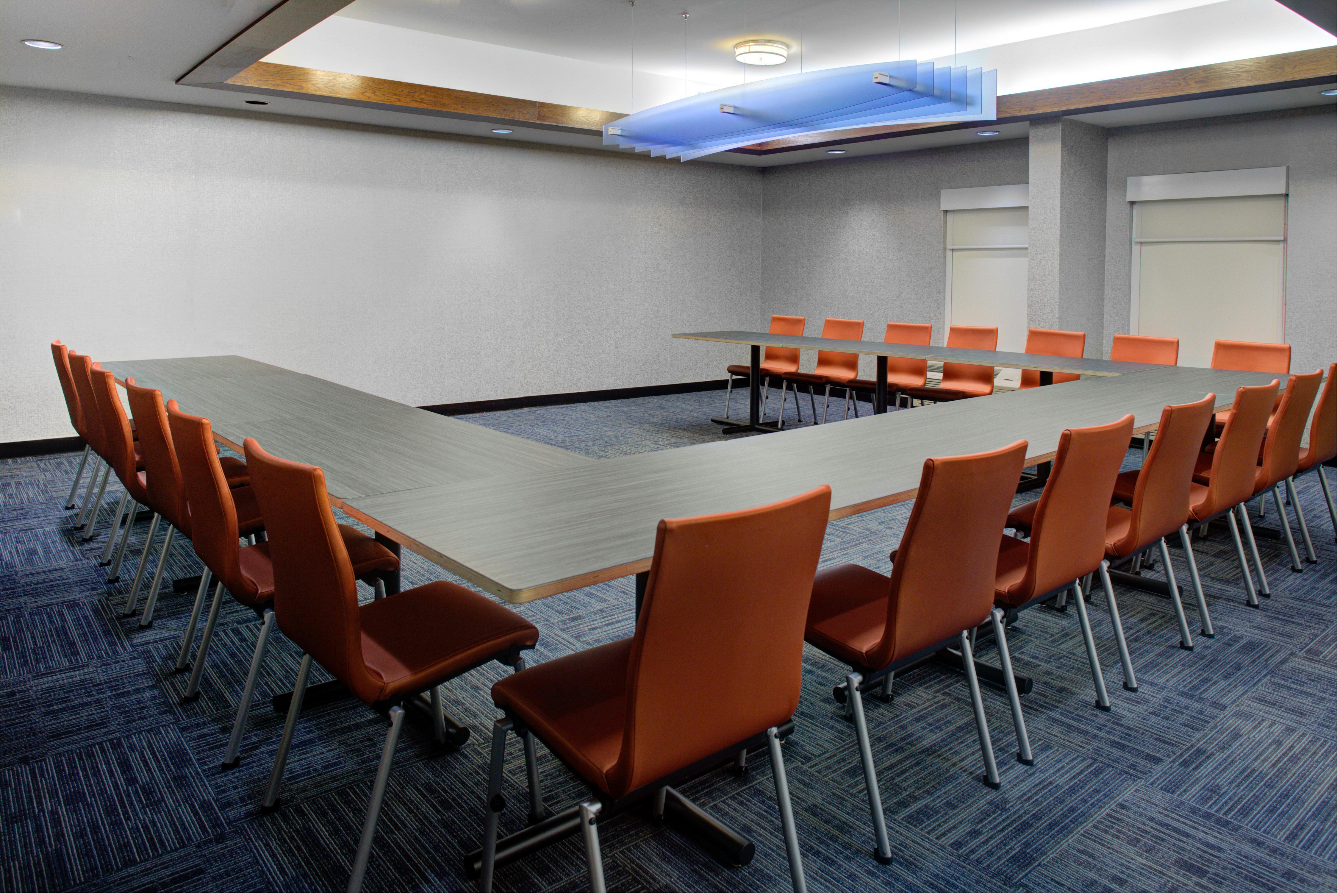 Holiday Inn Express - Chester By Ihg Экстерьер фото