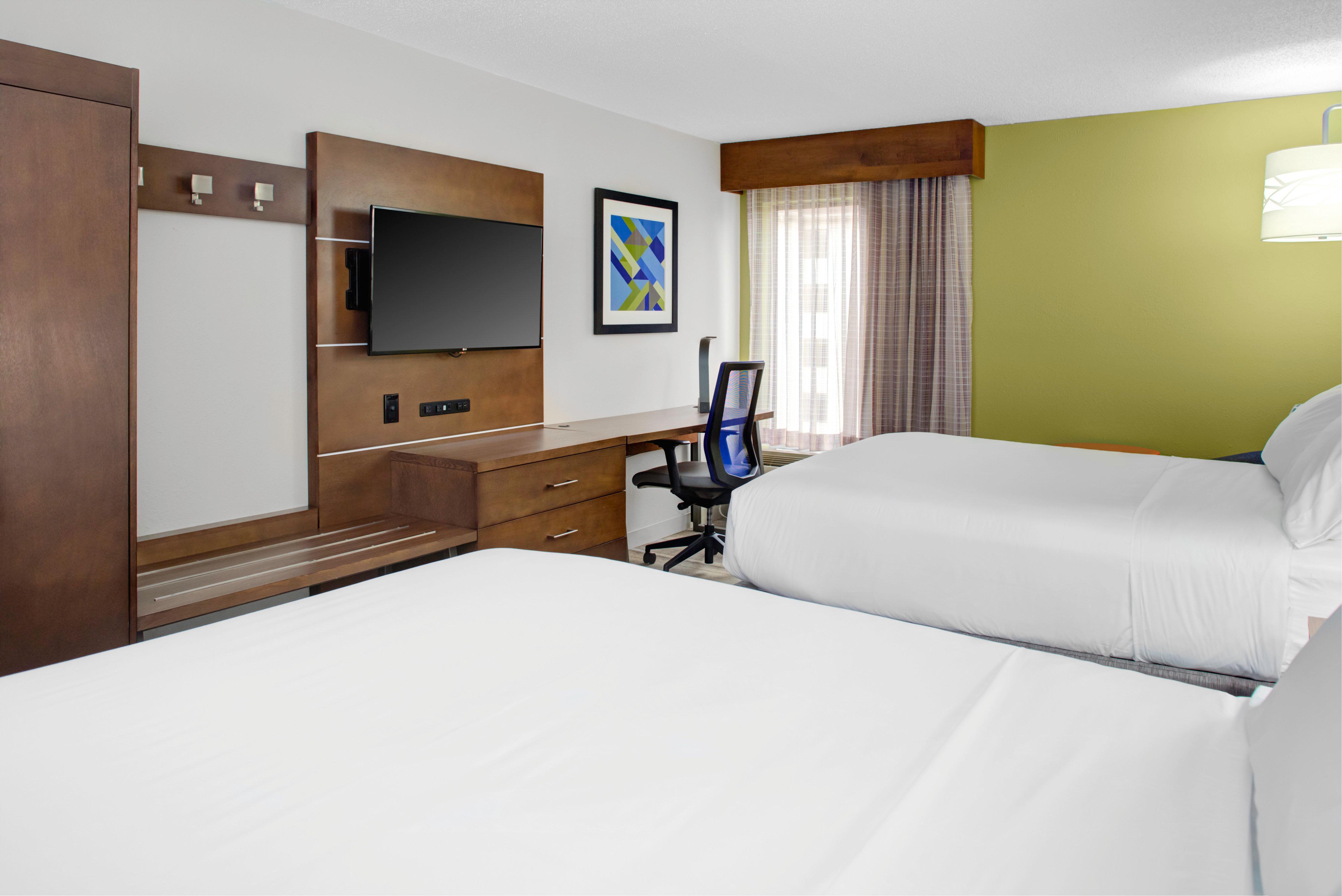 Holiday Inn Express - Chester By Ihg Экстерьер фото