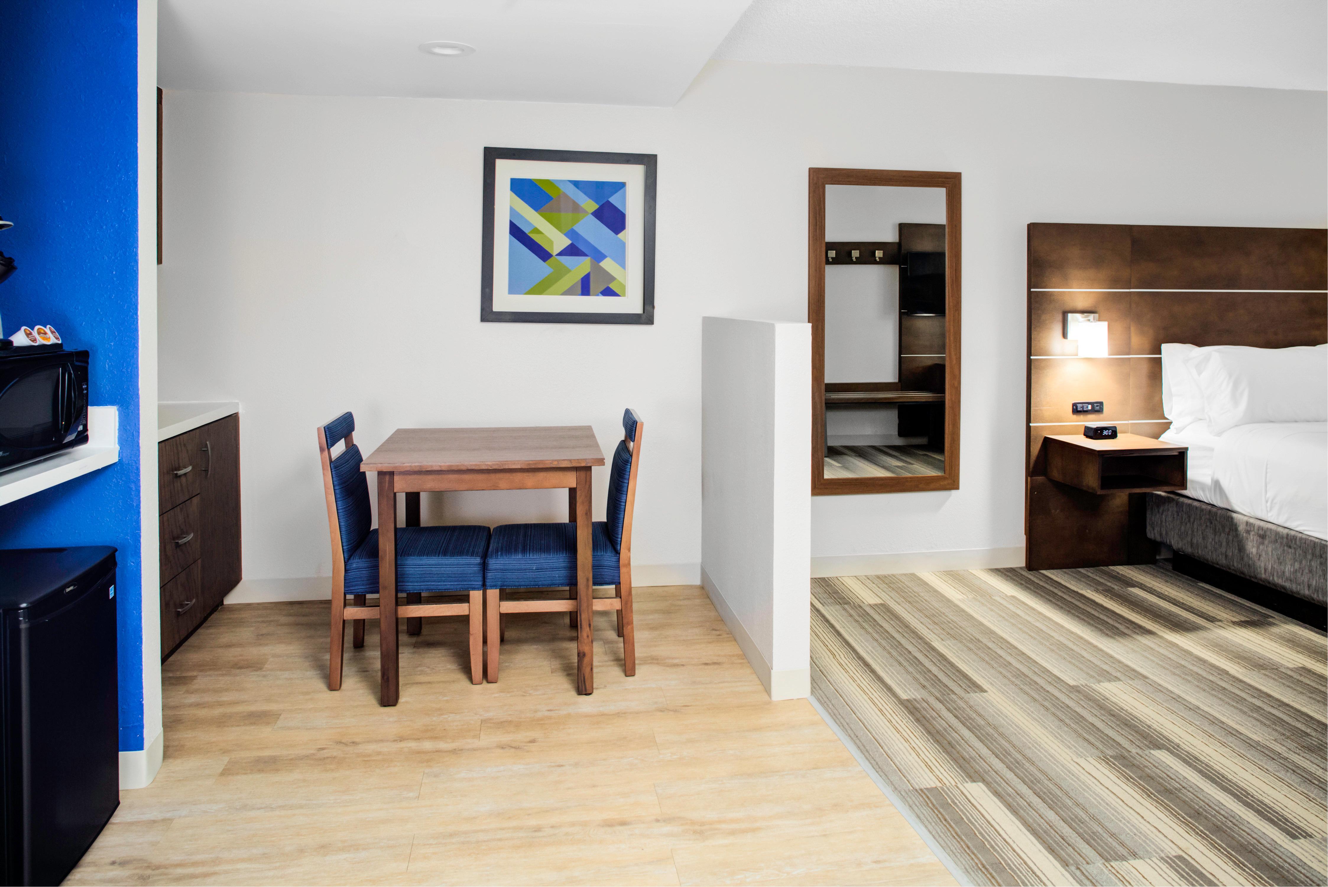Holiday Inn Express - Chester By Ihg Экстерьер фото